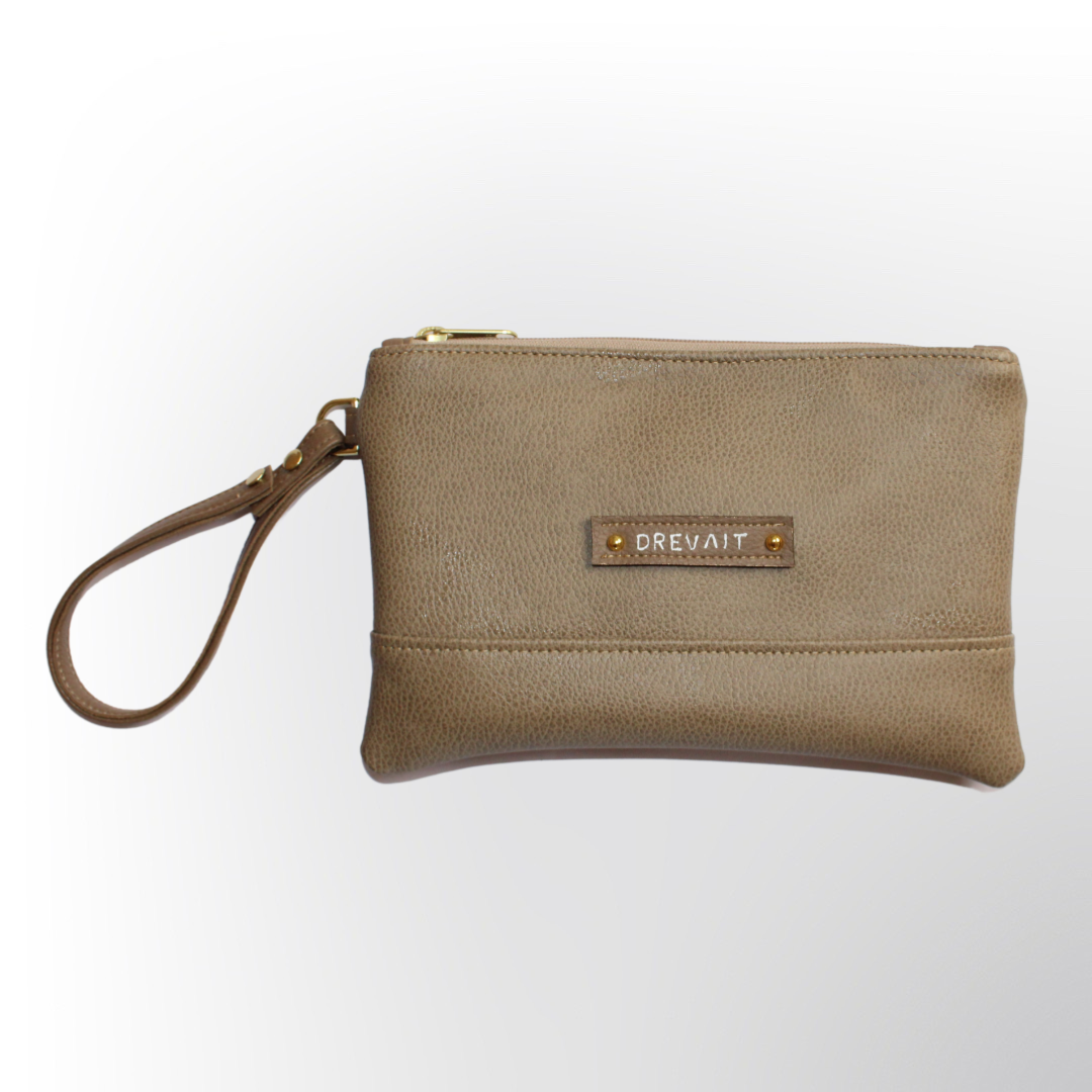 Classic Wristlet - Camel