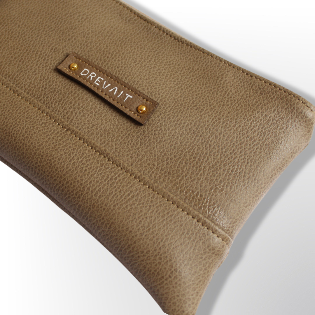 Classic Wristlet - Camel